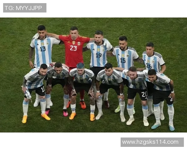 外国球迷追随足球明星的激情故事与感人瞬间集锦 外国球迷追随足球明星的激情故事与感人瞬间集锦